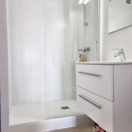 Apartment Spacieux T4 En Centre Ville *